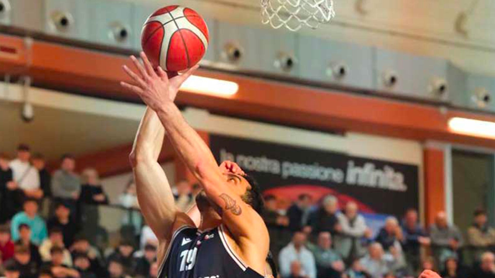 DERBY AVVINCENTE E ALLO SPRINT IL VASTO BASKET SUPERA L'AIR TERMOLI